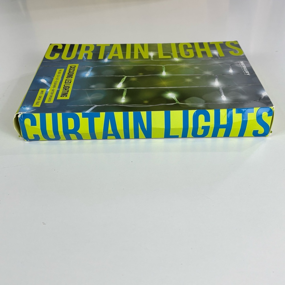 Cascading 96 LED Curtain Lights - White and Green 3.5 × 5 feet - Picture 6 of 9